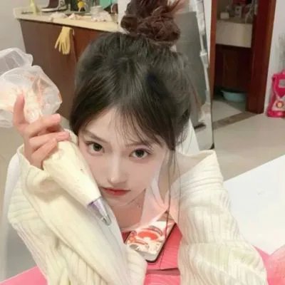 攀岩女孩儿